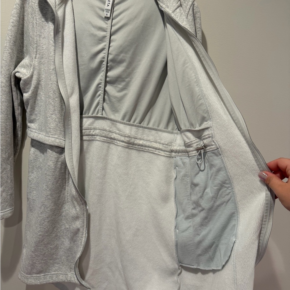 Athleta Coaster Luxe Parka - Light Grey Heather - Small - Picture 6 of 9
